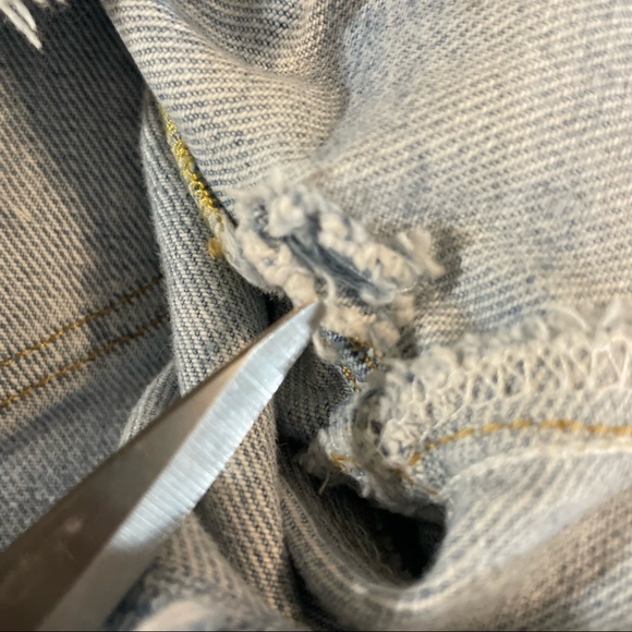 Levi’s Button-fly Jean Shorts Size 25 - Picture 15 of 15